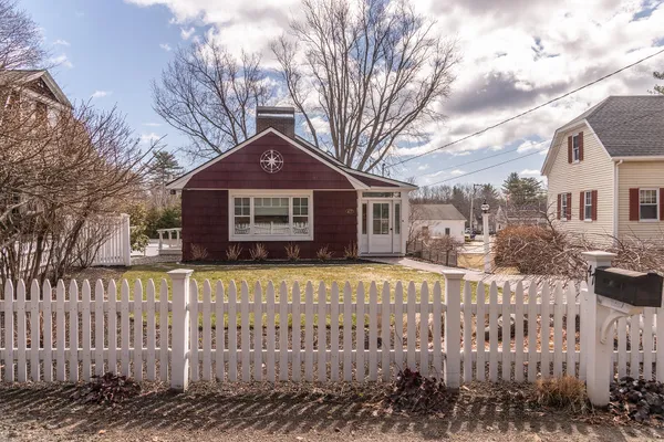 $775,000 | 47 Long Sands Road, York, ME 03909
