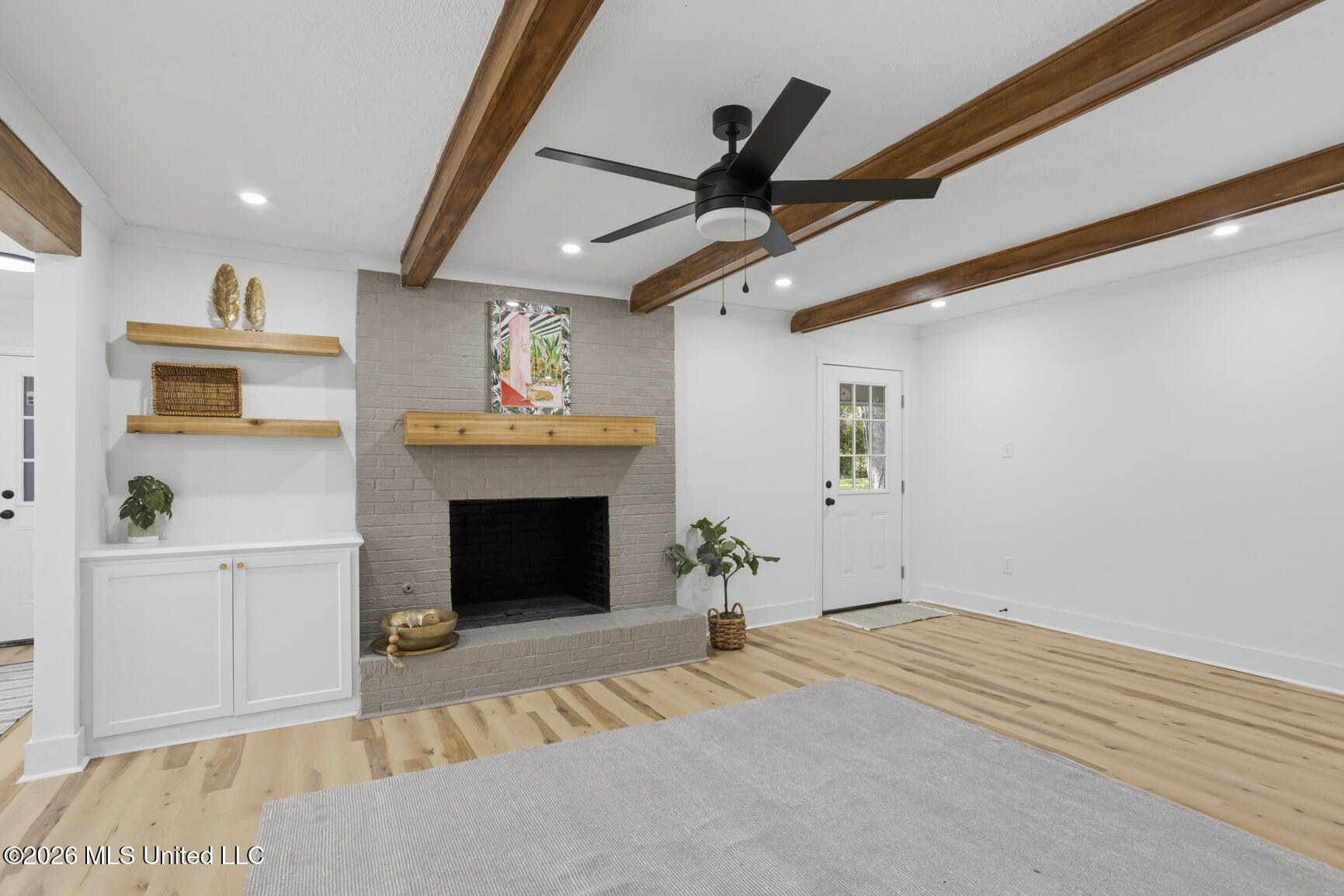 860 Rutherford Drive Jackson, MS 39206 - Photo 23 of 39 living room 860 Rutherford Dr
