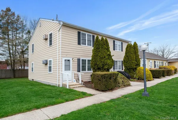 $329,000 | 1000 9th Street, Unit D38, Greenport, NY 11944