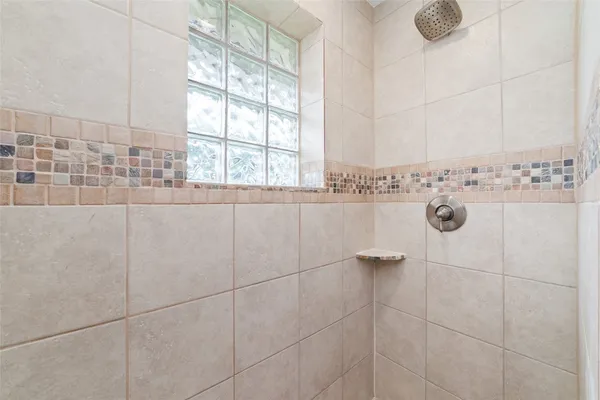 $2,700 | 5643 Cheena Drive, Houston, TX 77096