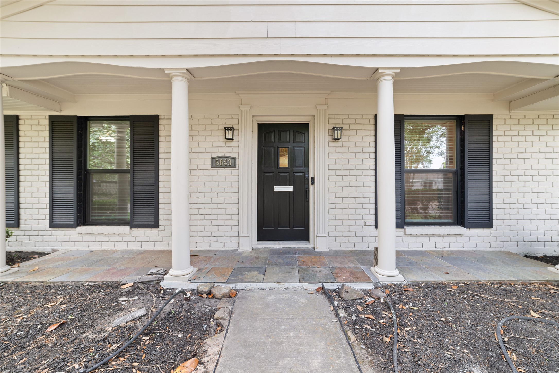 5643 Cheena Drive Houston, TX 77096 - Photo 3 of 32 a front view of a house