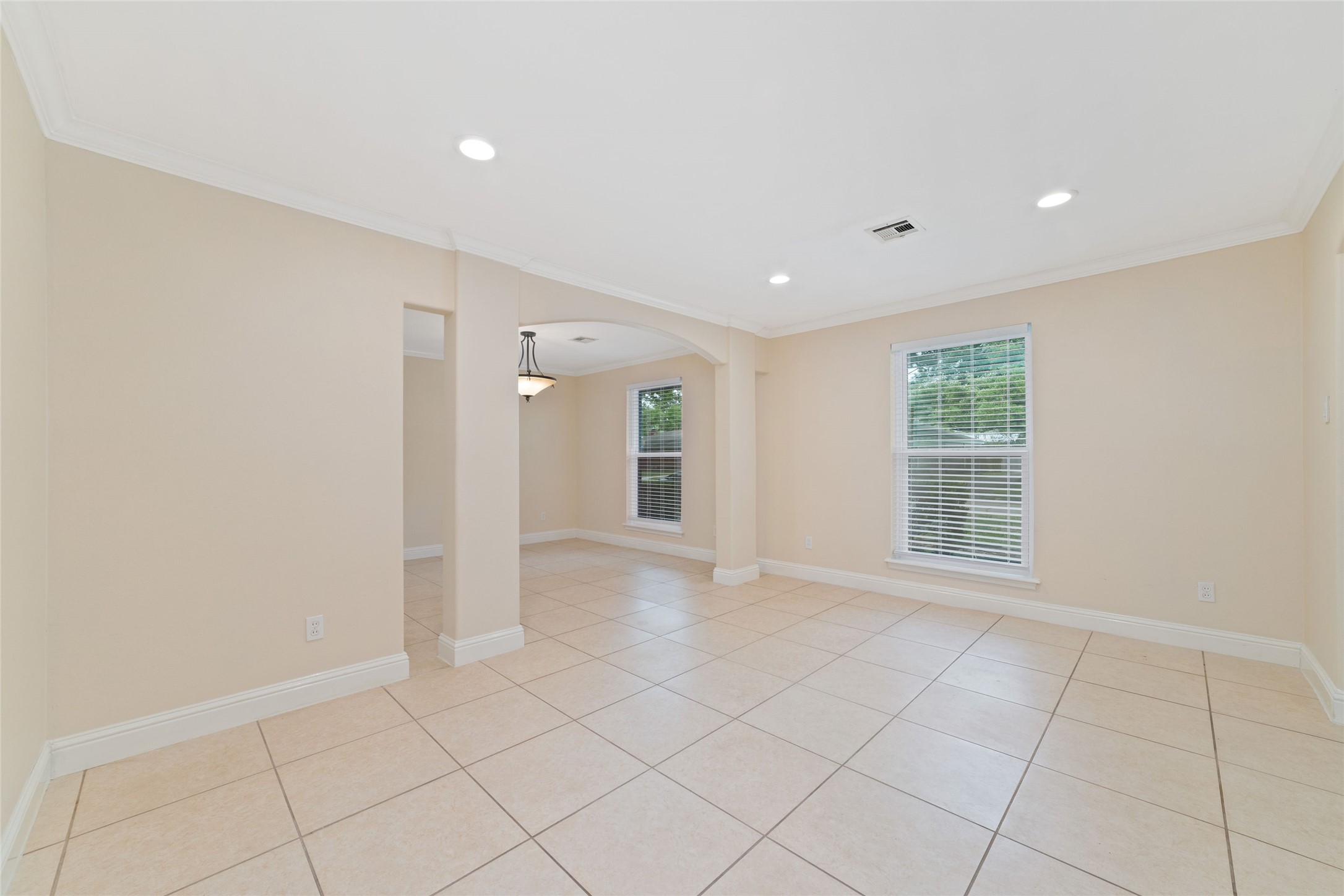 5643 Cheena Drive Houston, TX 77096 - Photo 6 of 32 a view of an empty room with a window