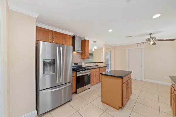 $2,700 | 5643 Cheena Drive, Houston, TX 77096