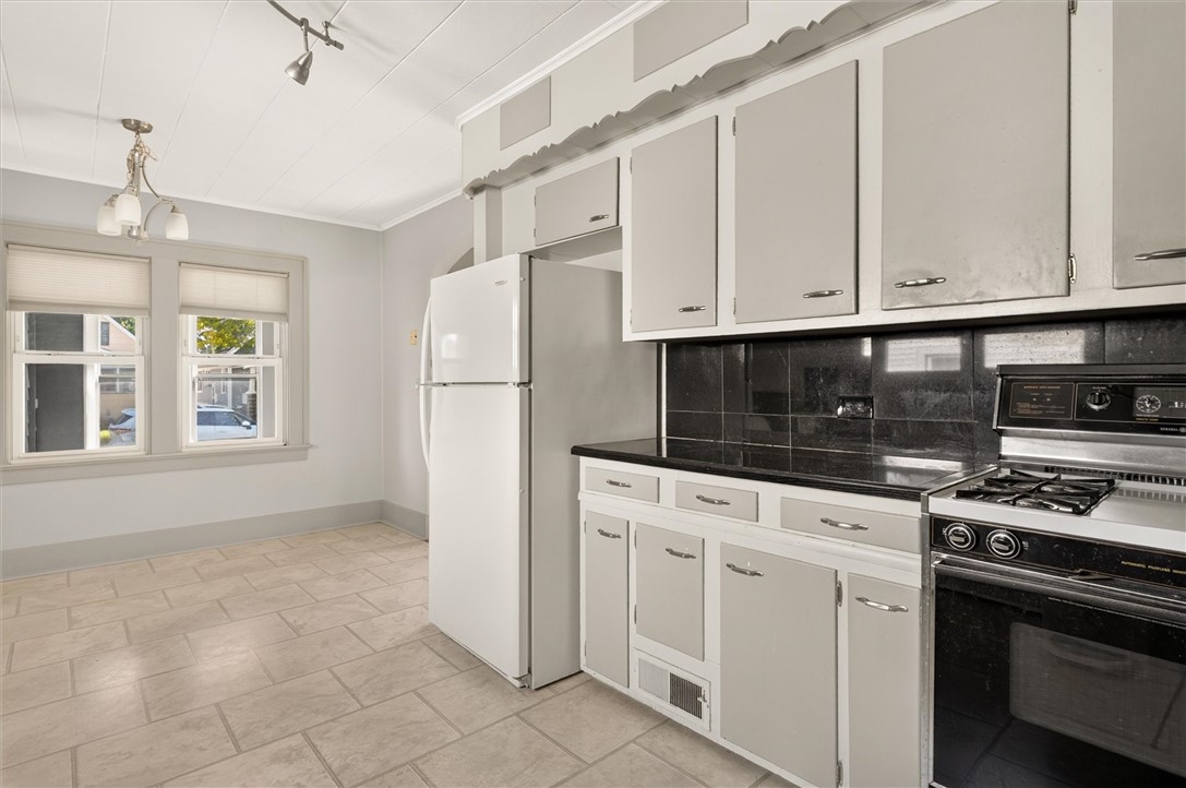 104 Castleford Road Greece, NY 14616 - Photo 10 of 27 Gallery Image 10
