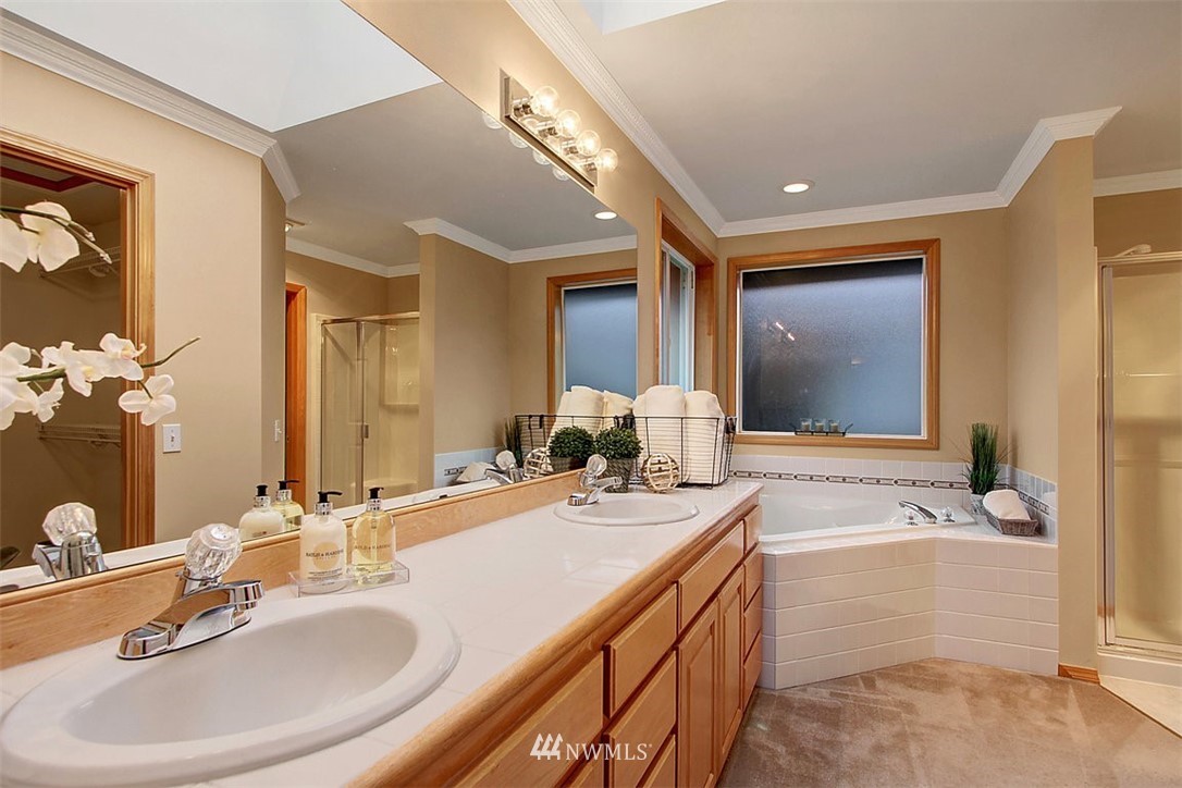 19111 33rd Avenue Southeast Bothell, WA 98012 - Photo 14 of 22