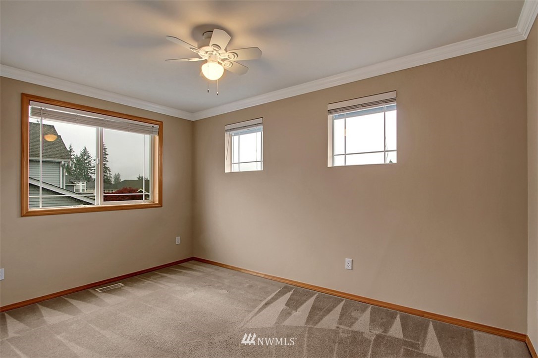 19111 33rd Avenue Southeast Bothell, WA 98012 - Photo 19 of 22