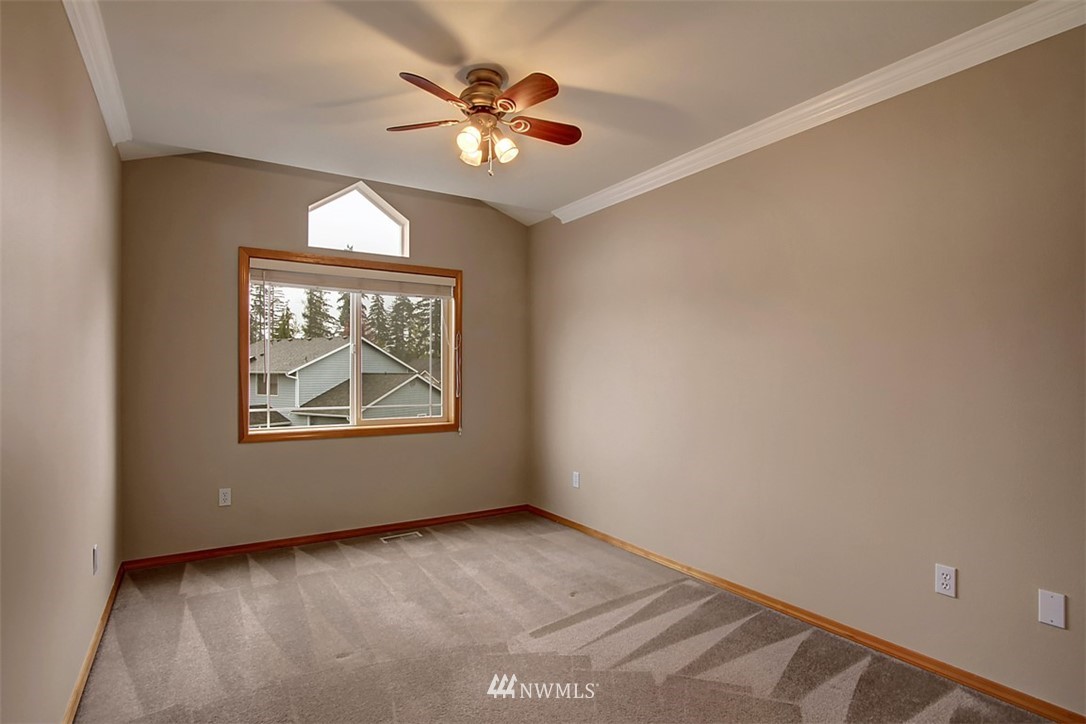 19111 33rd Avenue Southeast Bothell, WA 98012 - Photo 20 of 22