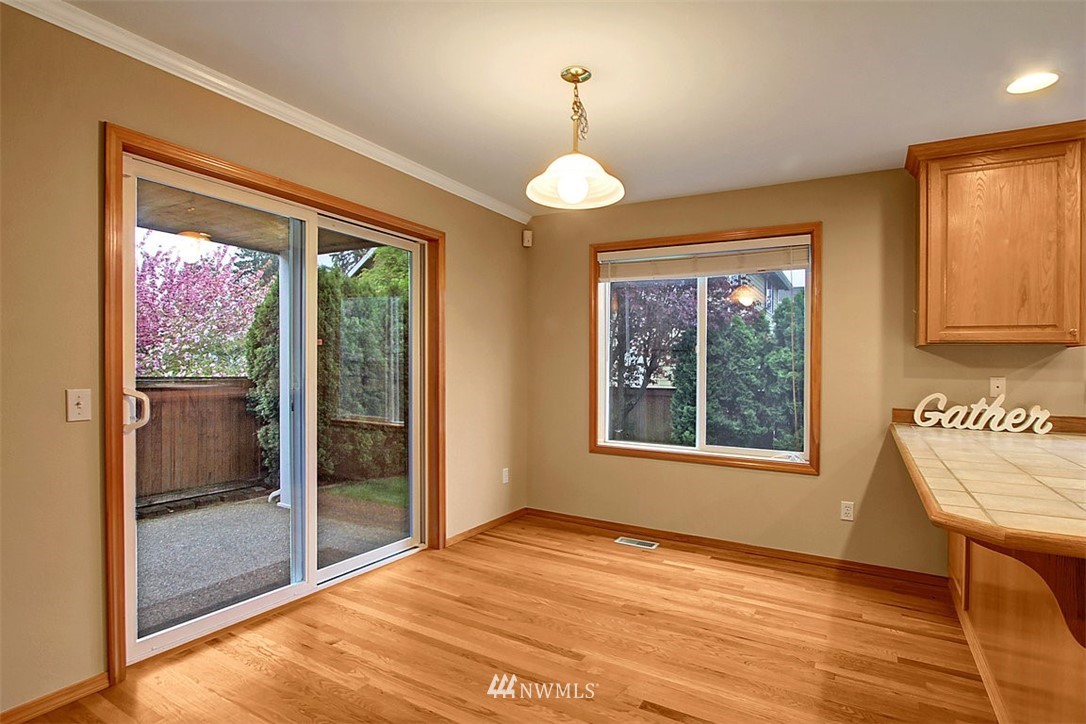 19111 33rd Avenue Southeast Bothell, WA 98012 - Photo 8 of 22