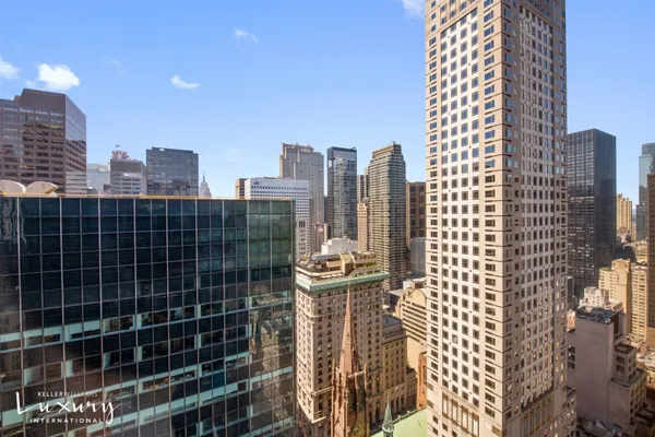 $2,095,000 | 721 5th Avenue, Unit 37A | Midtown East