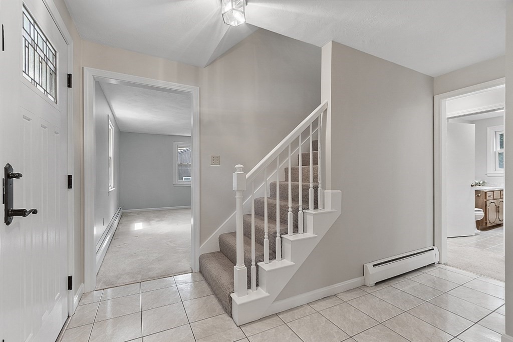 10 Hickory Drive Worcester, MA 01609 - Photo 3 of 34 a view of a hallway with entryway