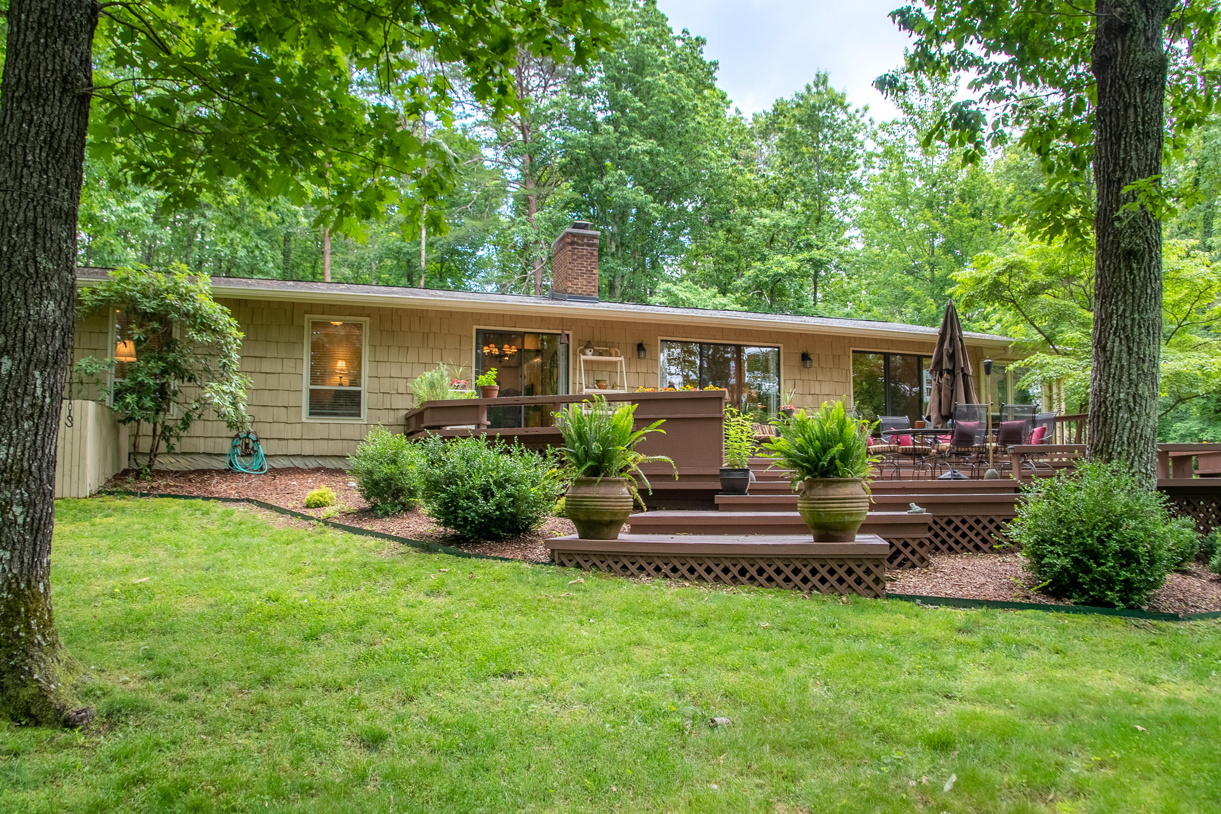 212 Grayson Road Signal Mountain, TN 37377 - Photo 11 of 45 Grayson-31
