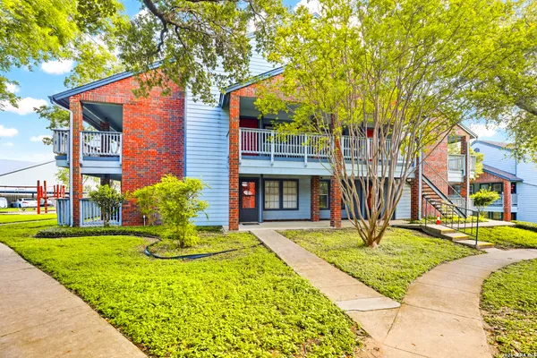 $1,200 | 14343 Judson Road, Unit 405, San Antonio, TX 78233