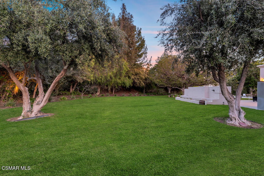 11428 Iverson Road Chatsworth, CA 91311 - Photo 14 of 39