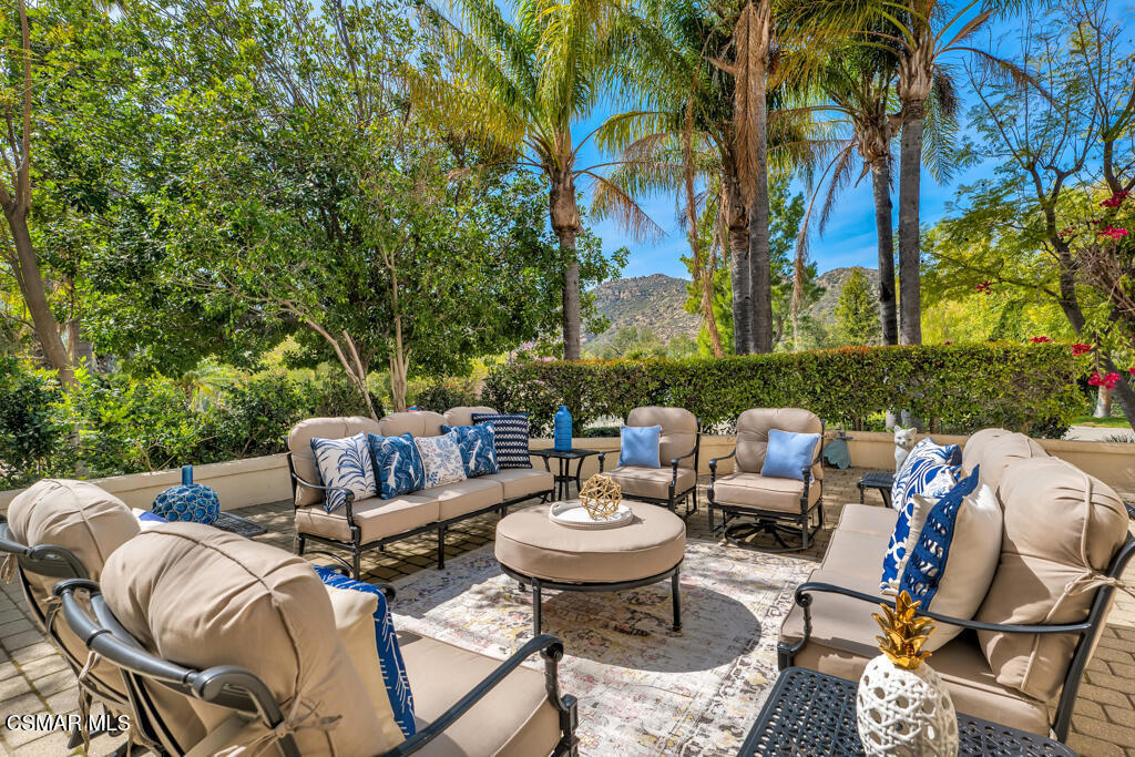 11428 Iverson Road Chatsworth, CA 91311 - Photo 19 of 39