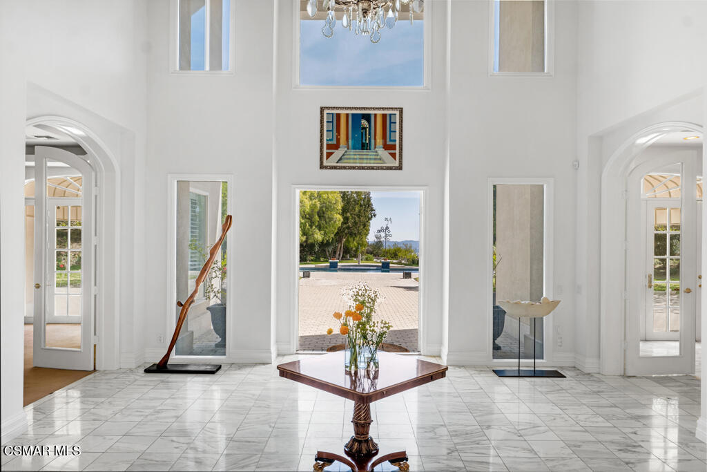 11428 Iverson Road Chatsworth, CA 91311 - Photo 25 of 39