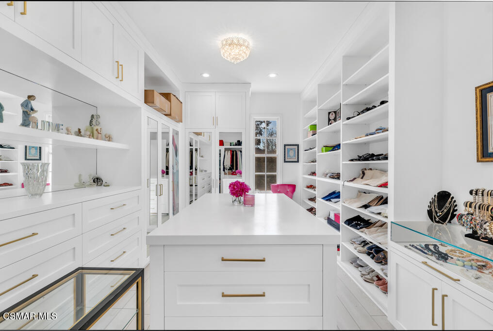 11428 Iverson Road Chatsworth, CA 91311 - Photo 36 of 39