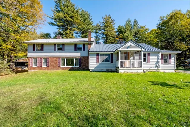 $259,900 | 64 Graves Road, Palermo, NY 13036