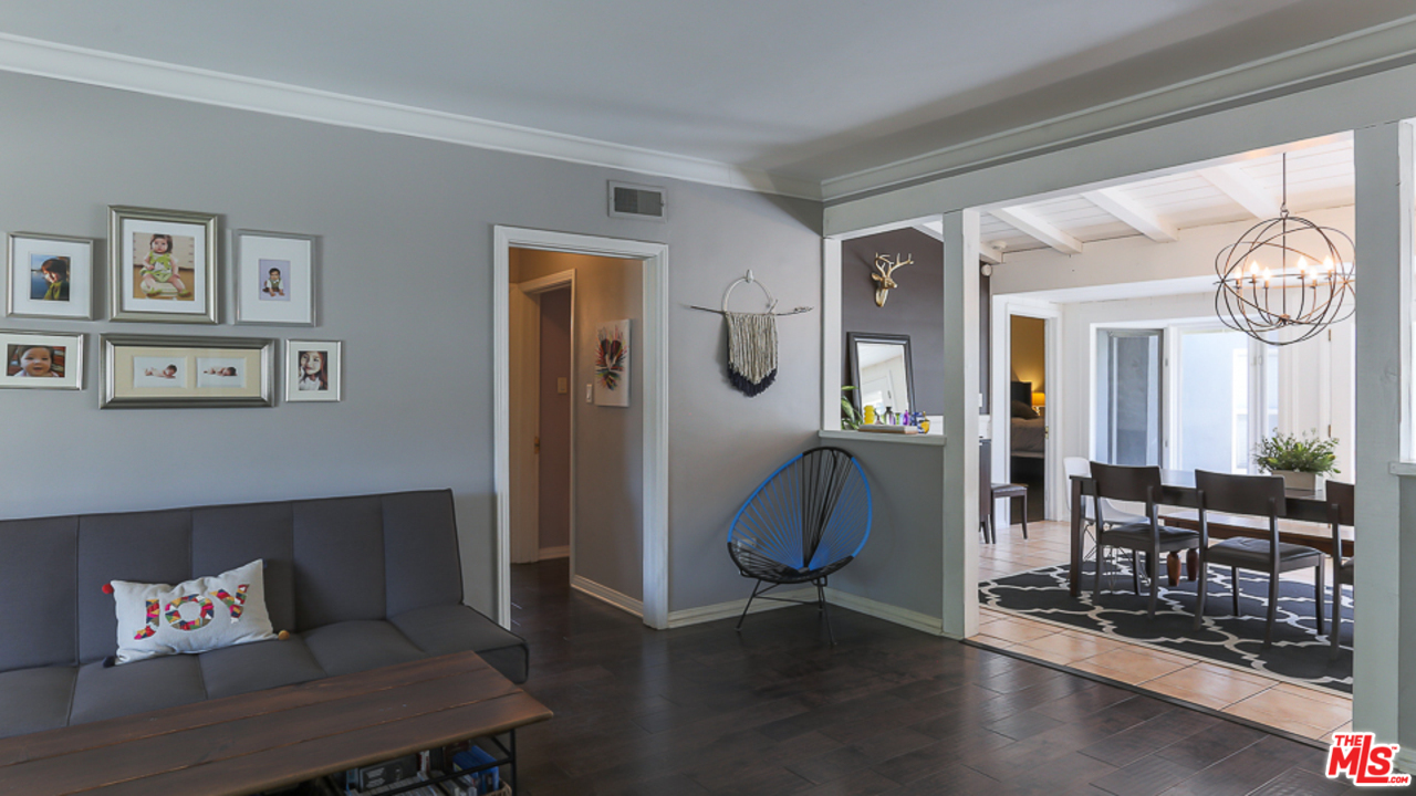 11758 Blix Street Valley Village, CA 91607 - Photo 6 of 32