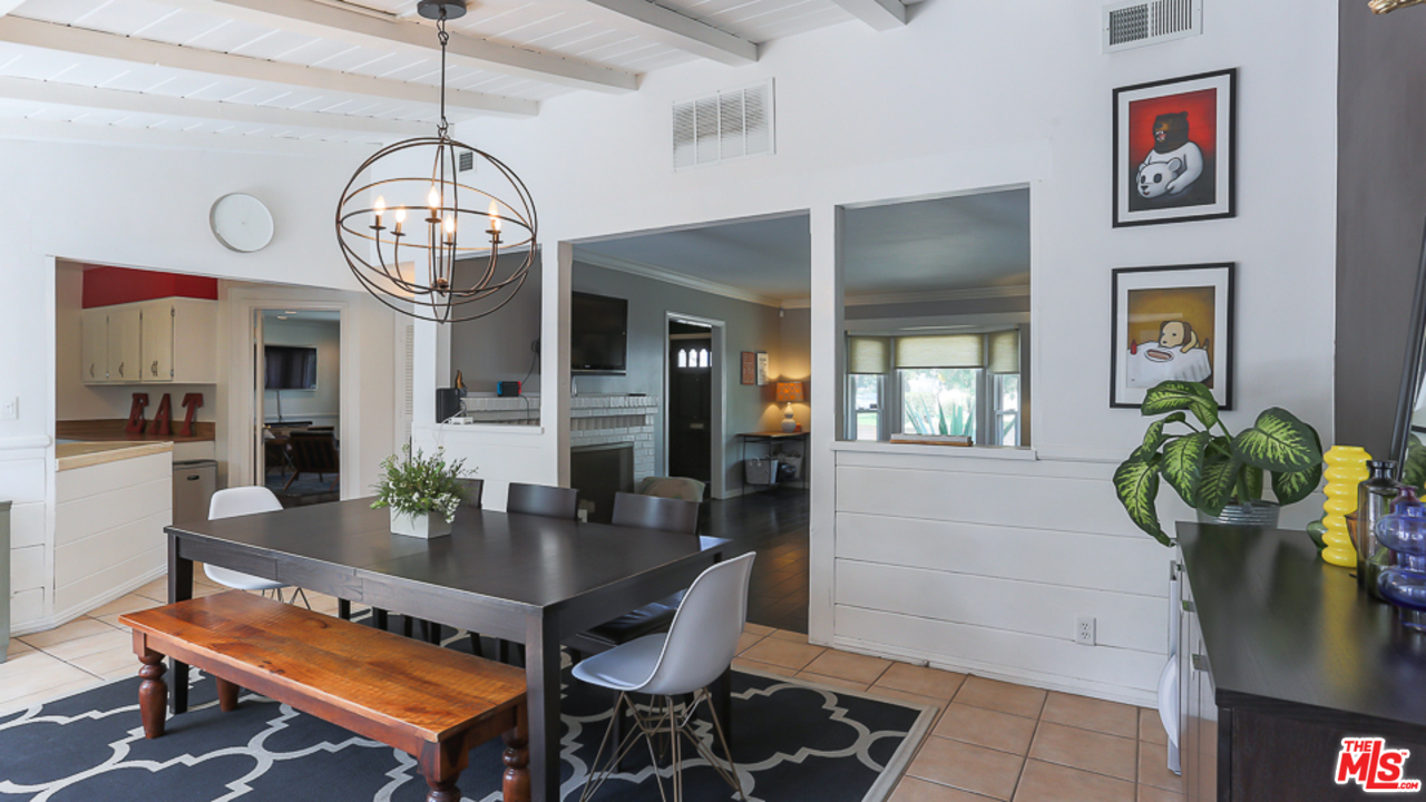 11758 Blix Street Valley Village, CA 91607 - Photo 7 of 32