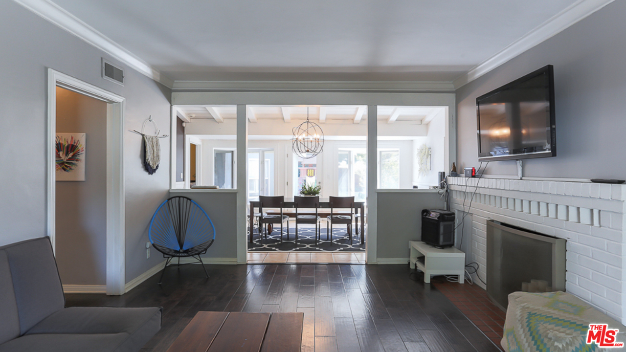 11758 Blix Street Valley Village, CA 91607 - Photo 9 of 32