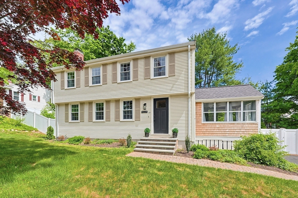15 Calvin Road North Attleboro, MA 02760 - Photo 2 of 41
