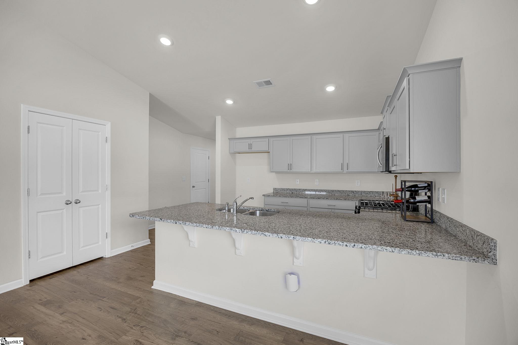 732 Wolverine Lane Woodruff, SC 29388 - Photo 7 of 37
