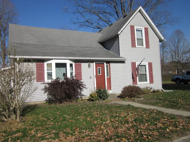 $189,000 | 12 West Douglas Street, Bangor, MI 49013