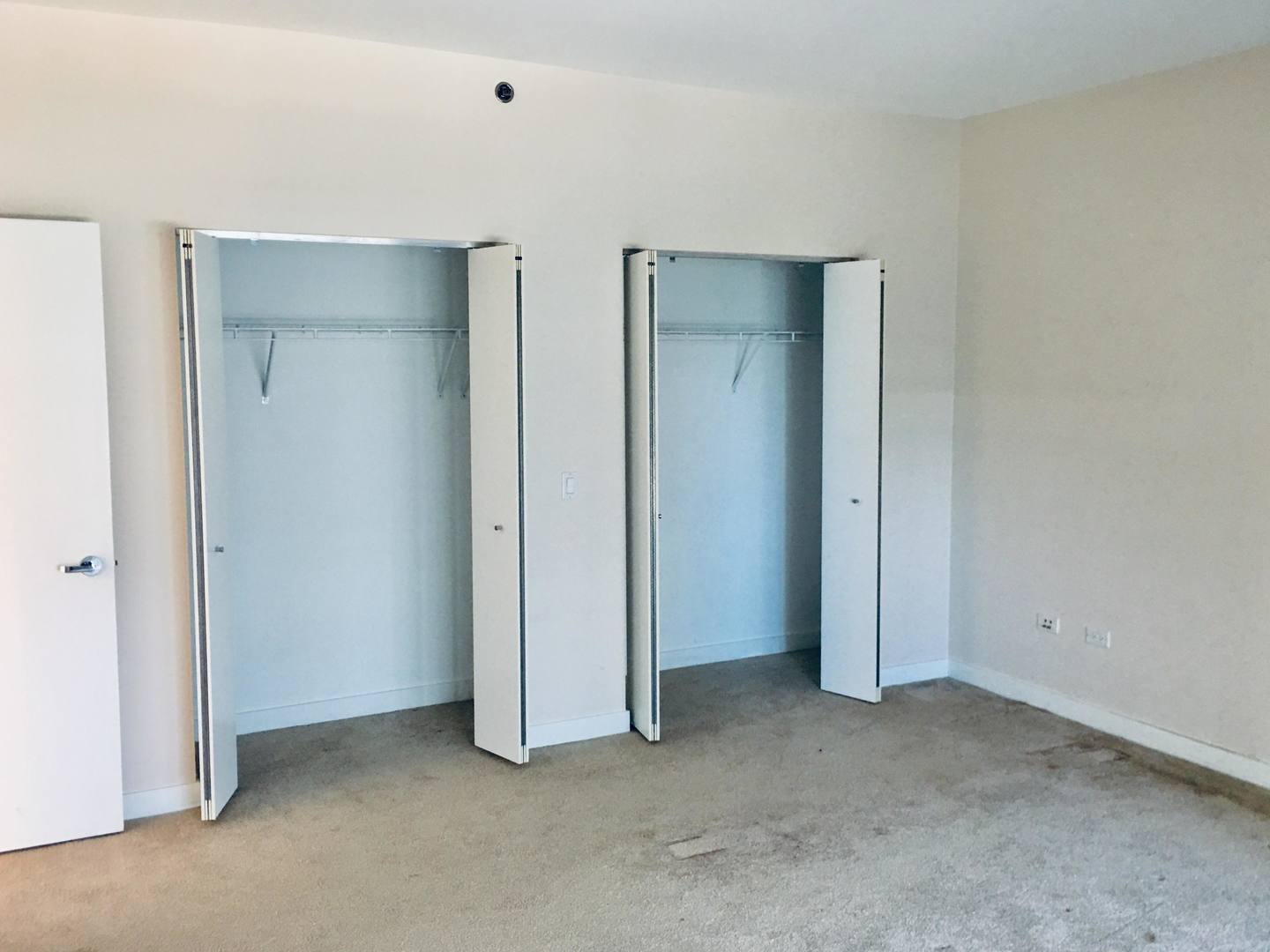 8 East Randolph Street, Unit 1002 Chicago, IL 60601 - Photo 13 of 23 a view of an empty room