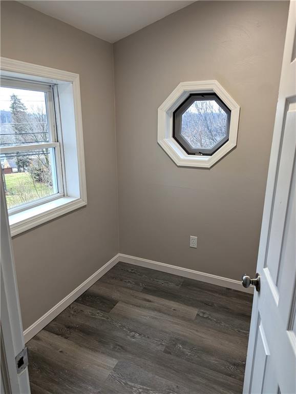 3895 Willett Road Pittsburgh, PA 15227 - Photo 3 of 14 Gallery Image 3