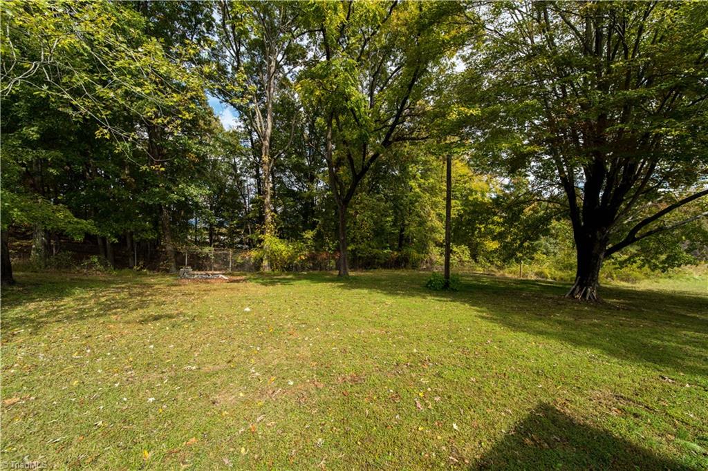 190 Mountain View Road Mount Airy, NC 27030 - Photo 3 of 18 Gallery Image 3