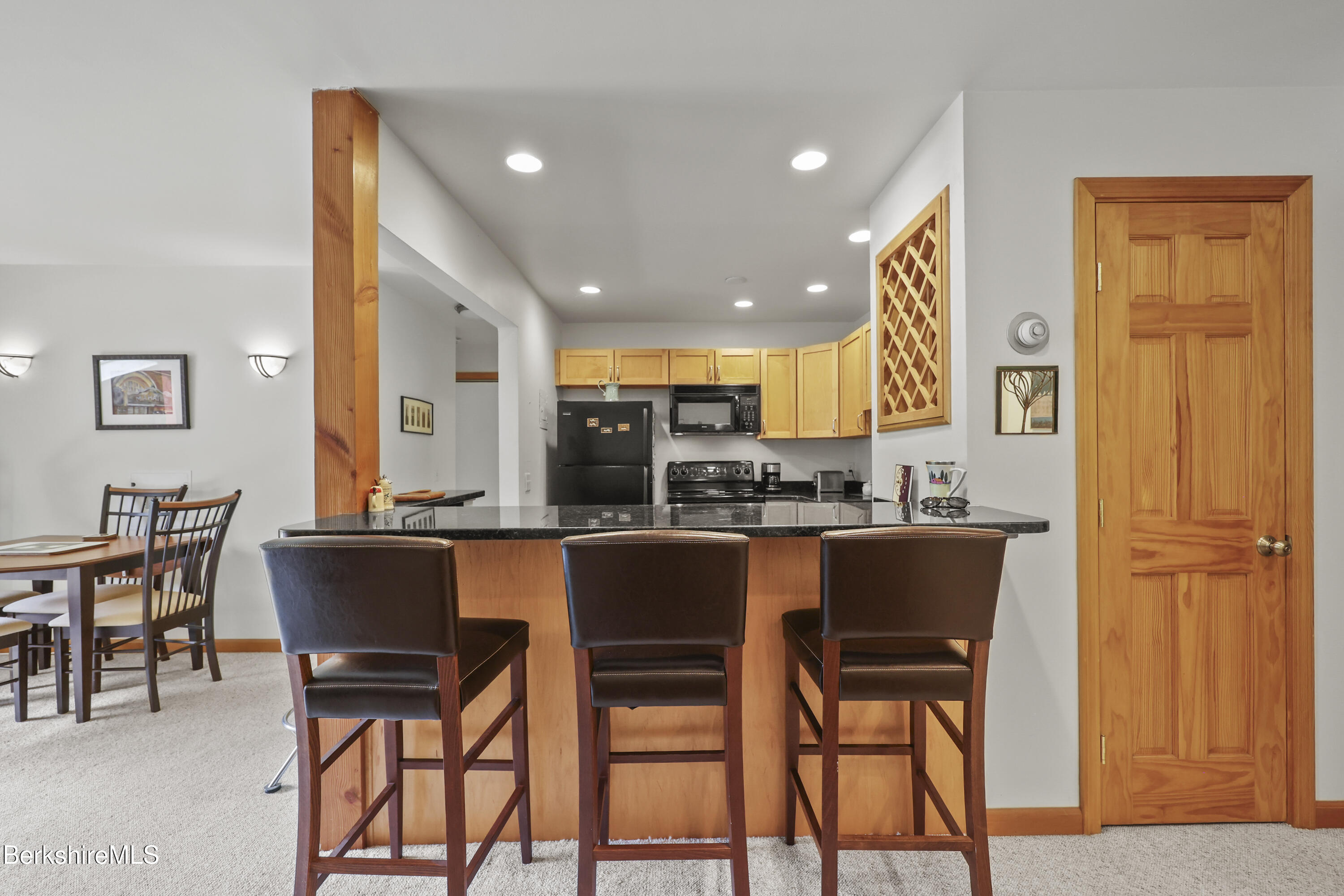 260 Pittsfield Road, Unit E6 Lenox, MA 01240 - Photo 13 of 36 70 Kitchen