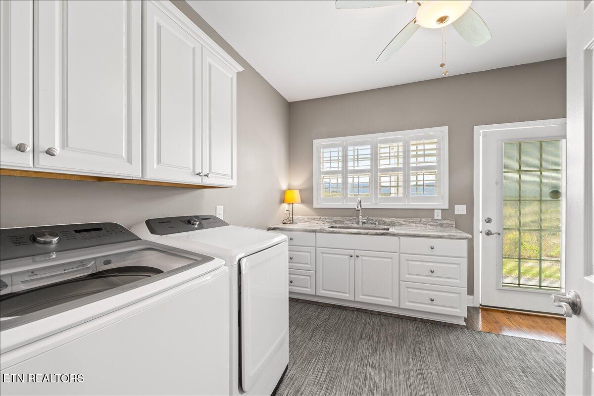 262 Bluff Trace Jacksboro, TN 37757 - Photo 19 of 50 Laundry room