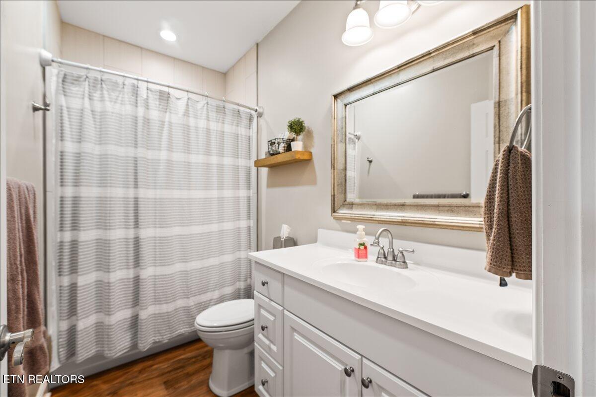 262 Bluff Trace Jacksboro, TN 37757 - Photo 20 of 50 Hall Bath