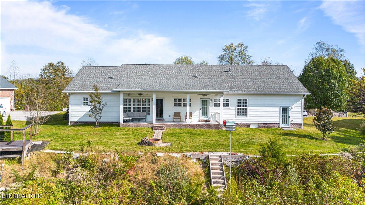 262 Bluff Trace Jacksboro, TN 37757 - Photo 6 of 50 Back of home