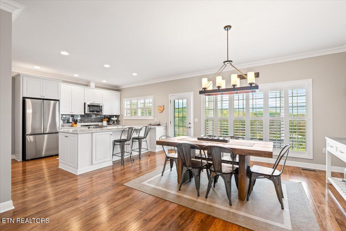 262 Bluff Trace Jacksboro, TN 37757 - Photo 8 of 50 Dining