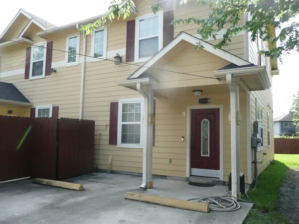 $1,700 | 9505 Shoreham Street, Houston, TX 77093
