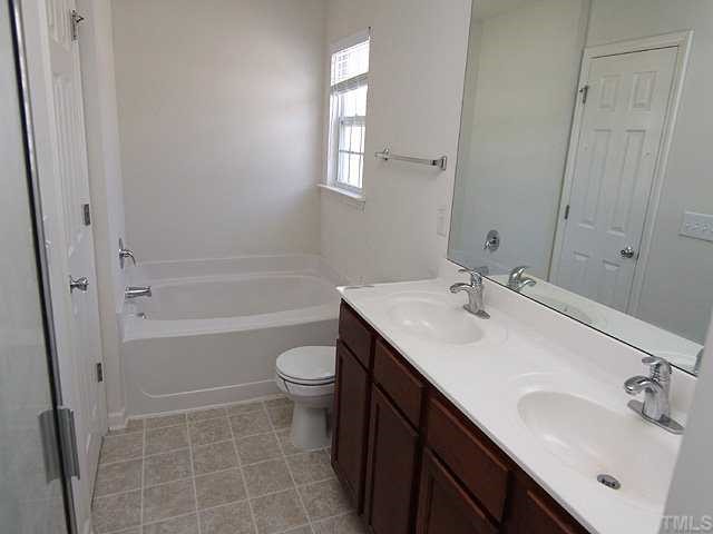 5105 Sansome Trail Raleigh, NC 27610 - Photo 7 of 11