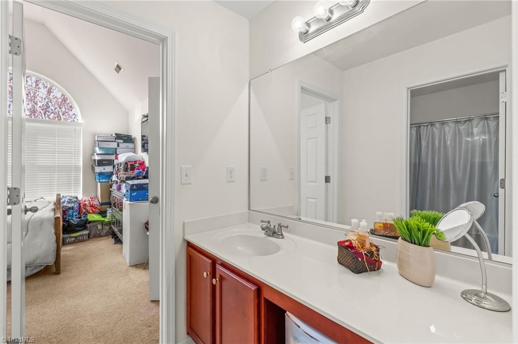3532 Sagedale Court High Point, NC 27265 - Photo 25 of 41 Primary bath