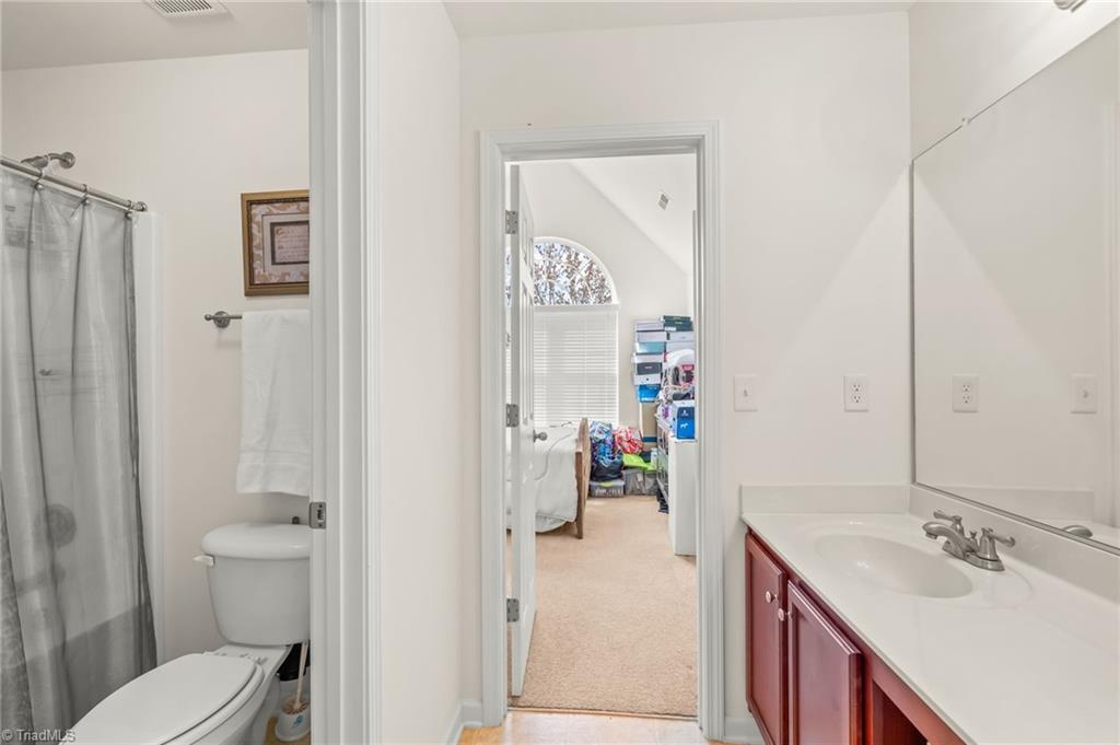 3532 Sagedale Court High Point, NC 27265 - Photo 31 of 41 Jack N Jill bath between guest upper level bedrooms