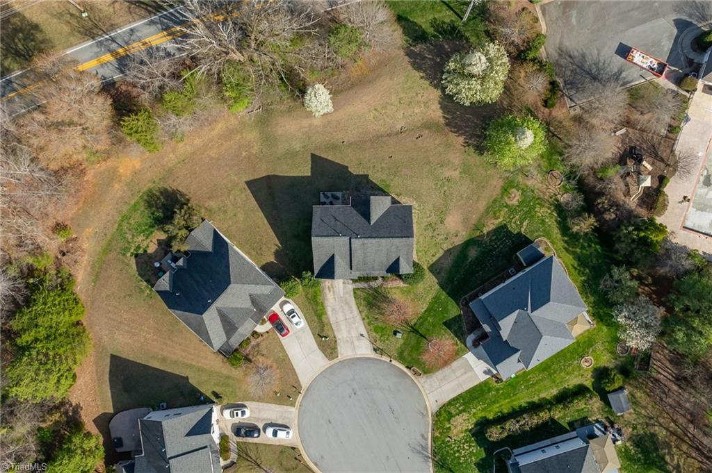 3532 Sagedale Court High Point, NC 27265 - Photo 36 of 41 Wow ~ Heart of the Cul de sac Home!