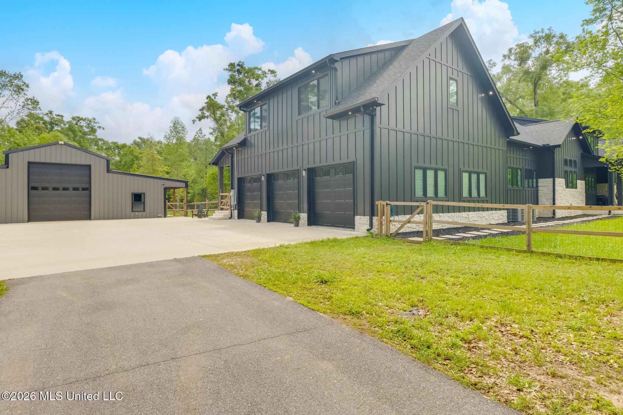 12488 Yet Road Saucier, MS 39574 - Photo 2 of 43 IMG_0618