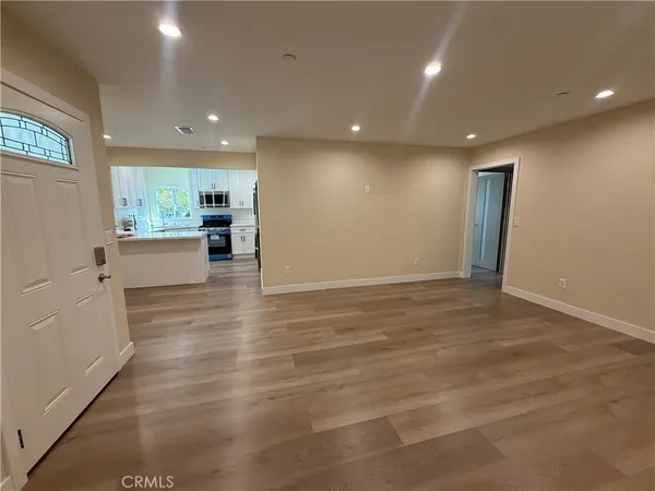 $3,950 | 14437 Astoria Street, Sylmar, CA 91342