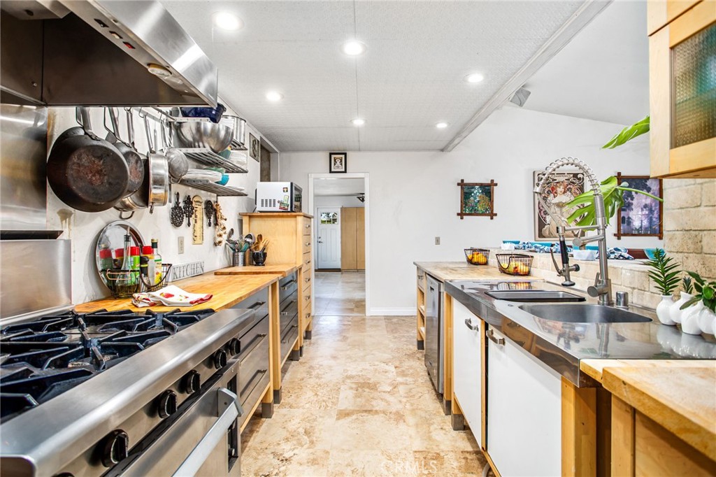 16995 Rocky Glen Road Perris, CA 92570 - Photo 11 of 71