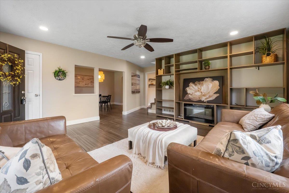 1904 Hunt Road Cincinnati, OH 45215 - Photo 6 of 31