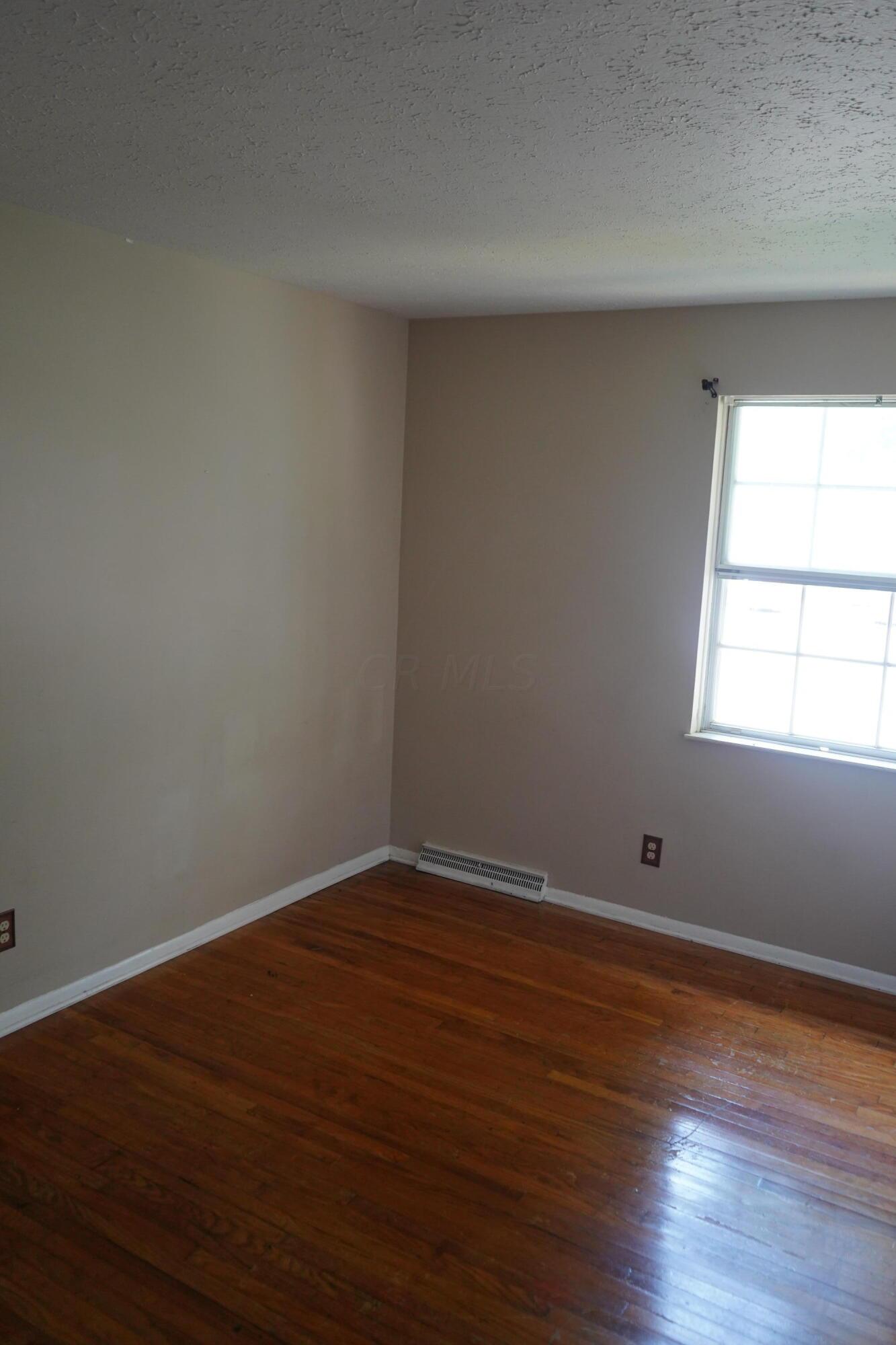 4283 New Road Youngstown, OH 44515 - Photo 14 of 20 DSC00858