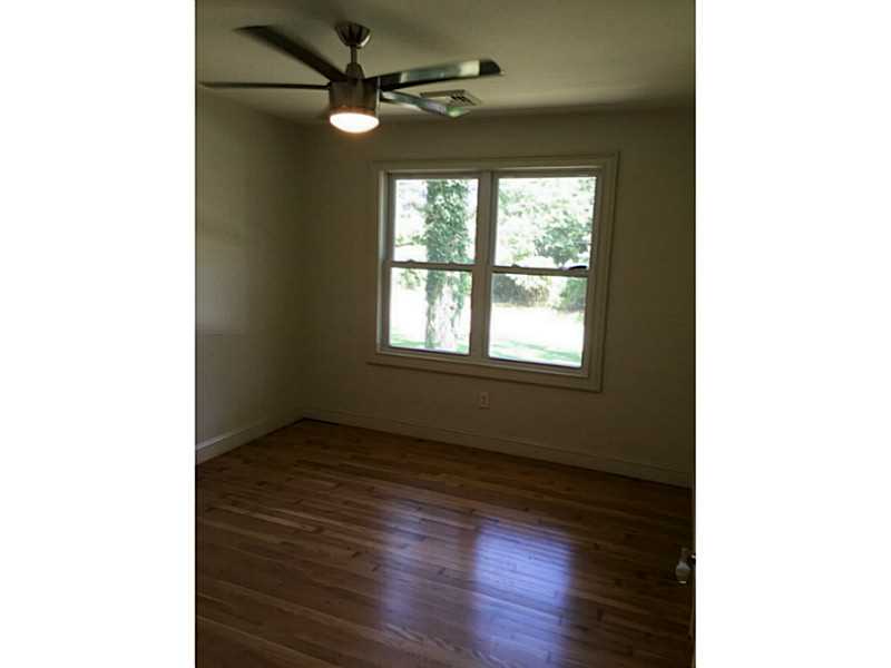 132 Winnapaug Road Westerly, RI 02891 - Photo 17 of 22 Bedroom.