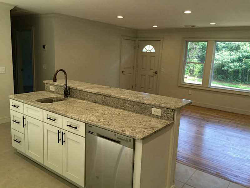 132 Winnapaug Road Westerly, RI 02891 - Photo 9 of 22 Kitchen.