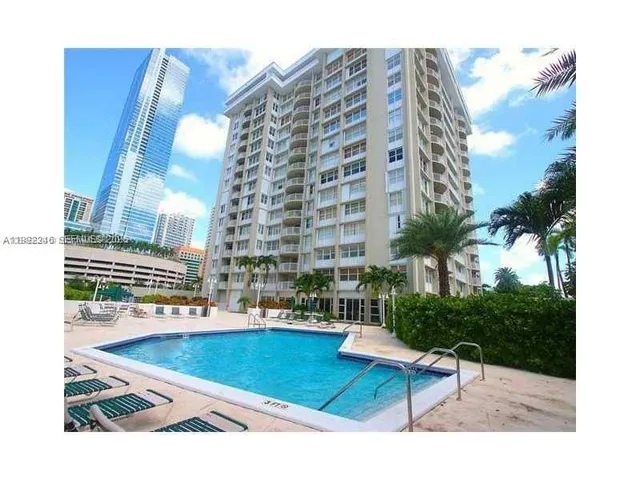 $3,250 | 1420 Brickell Bay Drive, Unit 1506D, Miami, FL 33131