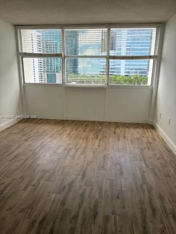 $3,250 | 1420 Brickell Bay Drive, Unit 1506D, Miami, FL 33131