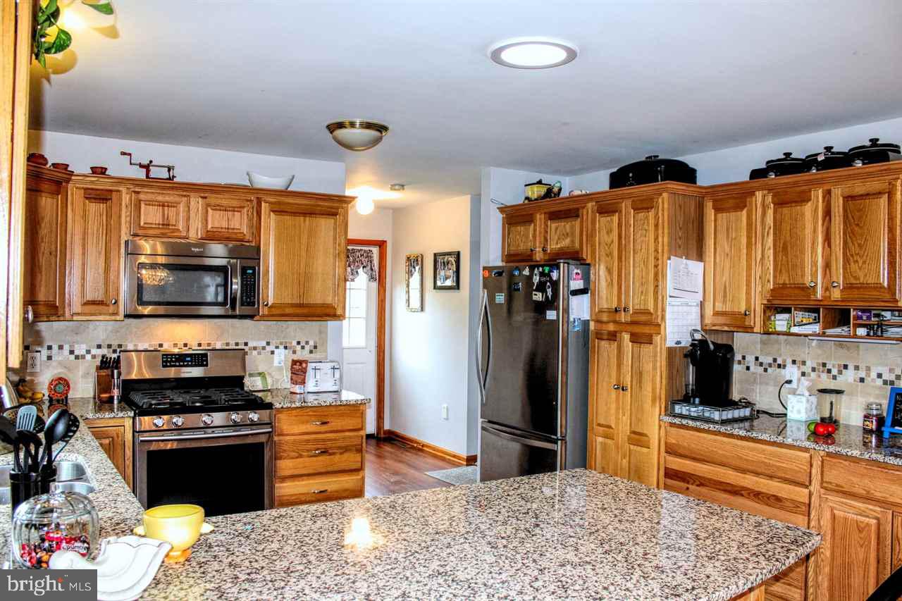 688 South Middlesex Road Carlisle, PA 17015 - Photo 8 of 25 Gallery Image 8